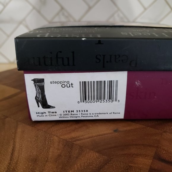 Just the Right Shoe, High Ties, 25350, 2002 - Picture 3 of 8